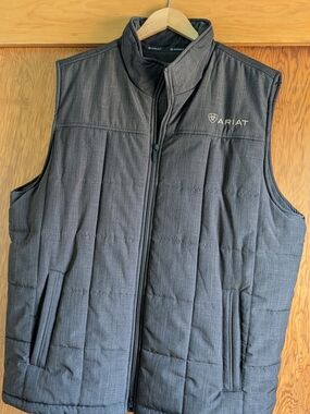Ariat Men's Quilted Puffer Vest - Charcoal Gray